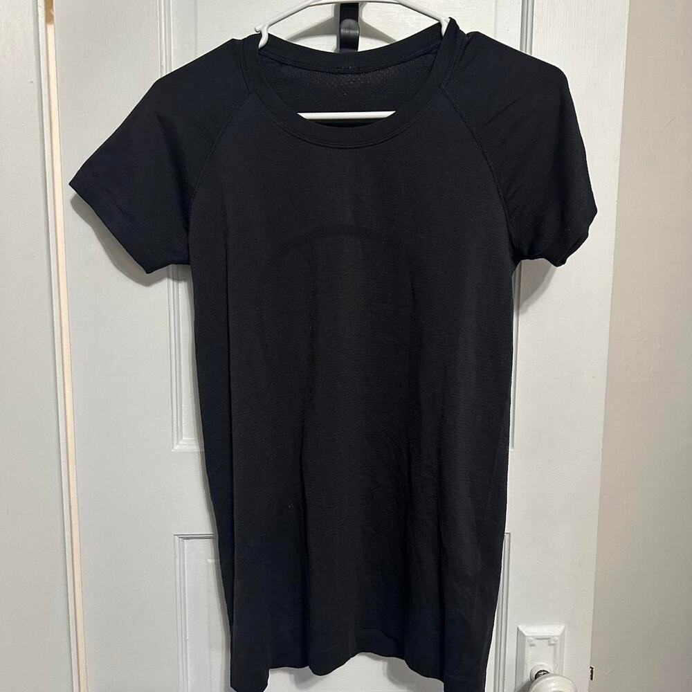 Lululemon black swiftly tech